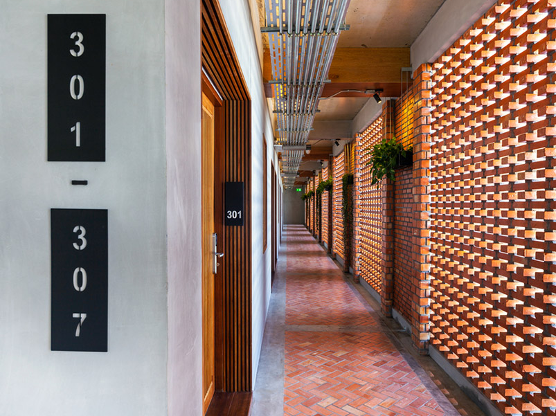 重慶酒店裝修公司介紹酒店客房門一般需要多少錢？